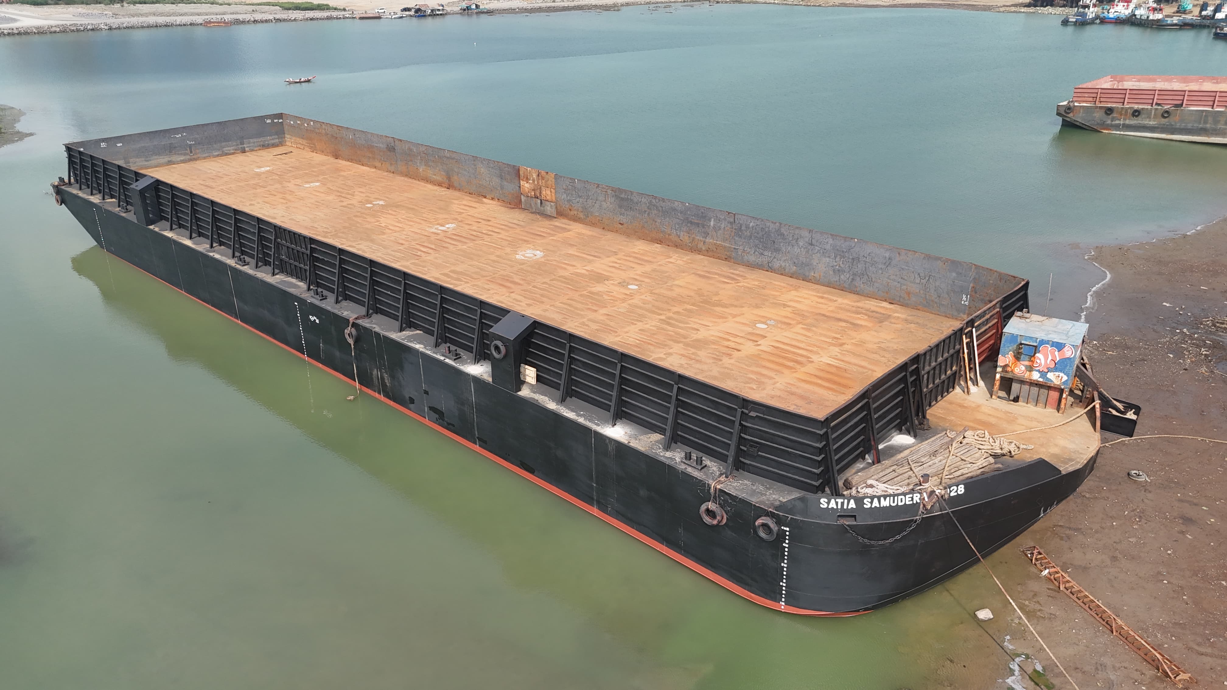 BARGE SATIA SAMUDERA 3028-After